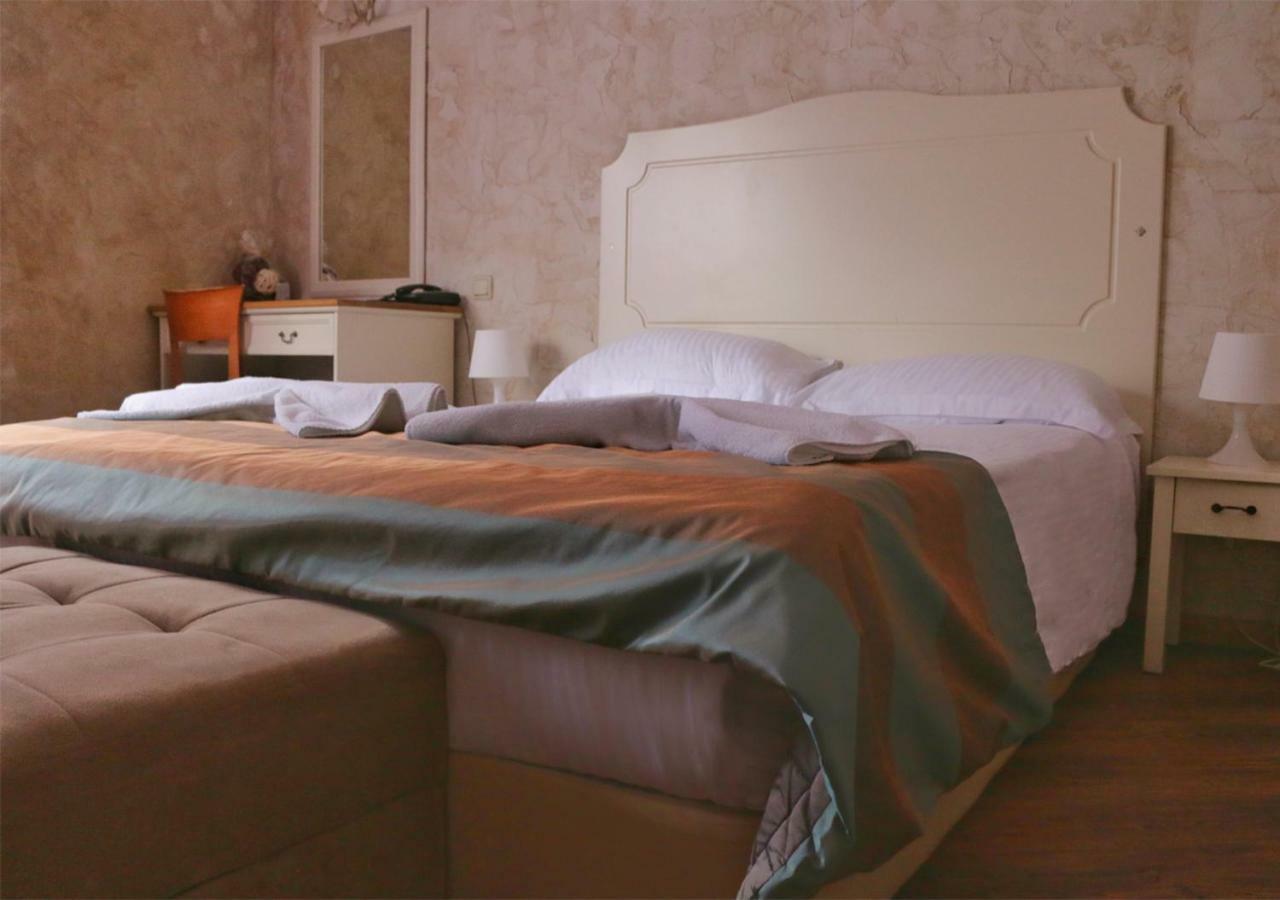 Green Hotel Alexander Palace - Sofia — Photos 2